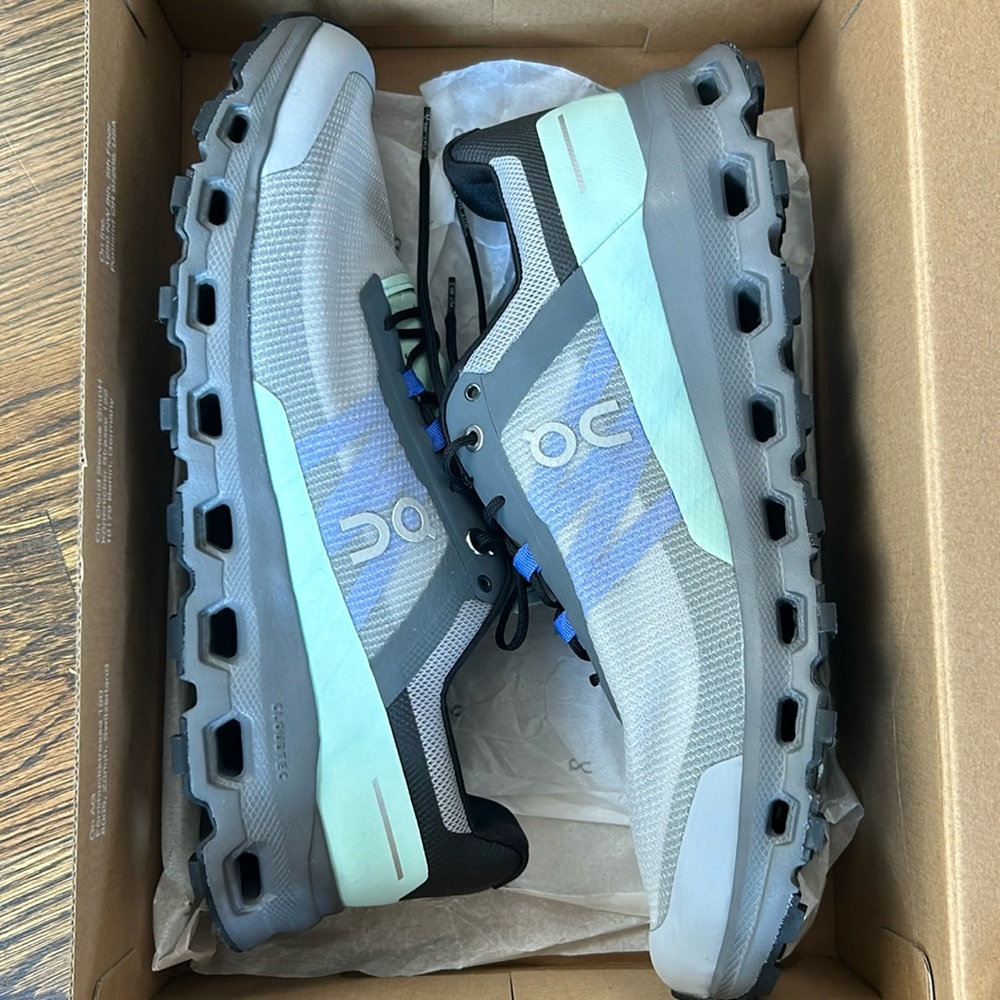 OC. Running shoes. Men’s size 11. With Box